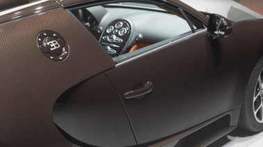 Salon de Genève 2013 - Bugatti Veyron Grand Sport Vitesse marron trappe à essence