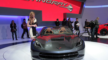 Salon de Genève 2013 - Chevrolet Corvette C7 Stingray Convertible anthracite face avant