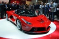 Salon de Genève 2013 - Ferrari LaFerrari rouge 3/4 avant droit
