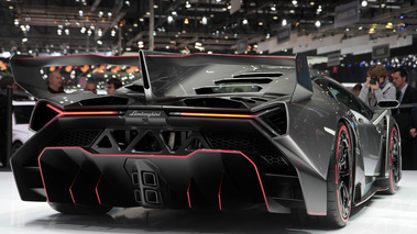 Salon de Genève 2013 - Lamborghini Veneno 3/4 arrière droit