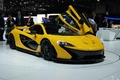 Salon de Genève 2013 - McLaren P1 jaune 3/4 avant droit porte ouverte