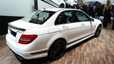 Salon de Genève 2013 - Mercedes C63 AMG 507 Edition blanc 3/4 arrière droit