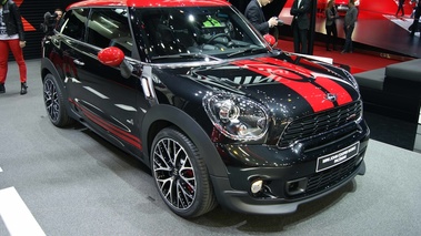 Salon de Genève 2013 - Mini Paceman JCW noir 3/4 avant droit