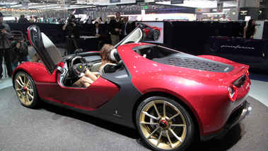 Salon de Genève 2013 - Pininfarina Sergio 3/4 arrière gauche portes ouvertes