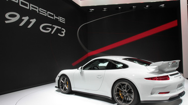 Salon de Genève 2013 - Porsche 991 GT3 blanc 3/4 arrière gauche