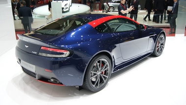 Aston Martin V8 Vantage N430 3/4 arrière droit