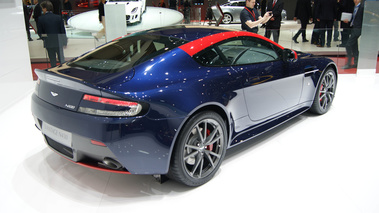 Aston Martin V8 Vantage N430 3/4 arrière droit