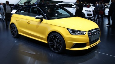 Audi S1 jaune 3/4 avant droit