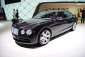 Bentley Flying Spur V8 marron 3/4 avant gauche