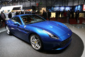 Ferrari California T bleu 3/4 avant droit