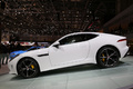 Jaguar F-Type R blanc profil