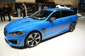 Jaguar XFR-S Sportbrake bleu 3/4 avant gauche