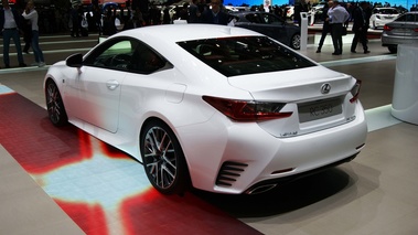 Lexus RC 350 blanc 3/4 arrière gauche