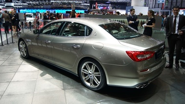 Maserati Quattroporte Ermenegildo Zegna beige 3/4 arrière gauche