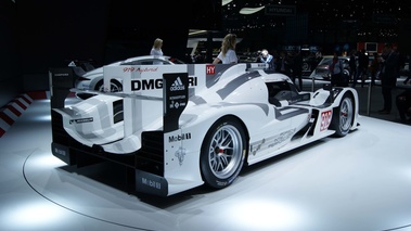 Porsche 919 Hybrid 3/4 arrière droit