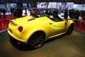 Alfa Romeo 4C Spider jaune 3/4 arrière droit