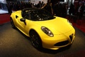 Alfa Romeo 4C Spider jaune 3/4 avant droit