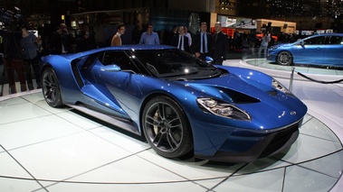 Ford GT II bleu 3/4 avant droit