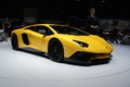 Lamborghini Aventador LP750-4 SV jaune 3/4 avant droit