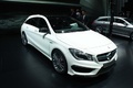 Mercedes CLA 45 AMG Shooting Brake blanc 3/4 avant droit