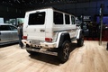 Mercedes G500 4x4² blanc 3/4 arrière droit