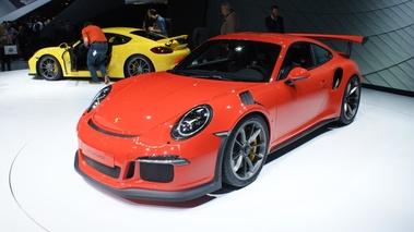 Porsche 991 GT3 RS rouge 3/4 avant gauche