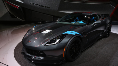 Salon de Genève 2016 - Corvette C7 Grand Sport anthracite 3/4 avant gauche