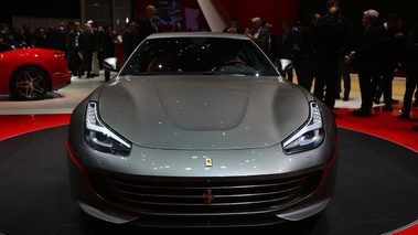 Salon de Genève 2016 - Ferrari GTC/4 Lusso anthracite face avant