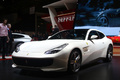 Salon de Genève 2016 - Ferrari GTC/4 Lusso blanc 3/4 avant gauche 2