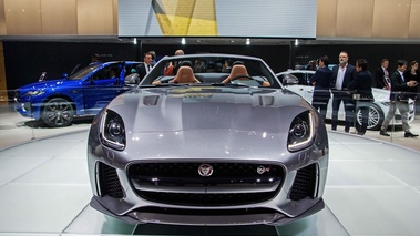 Salon de Genève 2016 - Jaguar F-Type SVR anthracite face avant