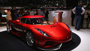 Salon de Genève 2016 - Koenigsegg Regera rouge 3/4 avant droit