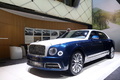 Salon de Genève 2017 - Bentley Mulsanne bleu/blan 3/4 avant gauche