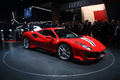 Salon de Genève 2018 - Ferrari 488 Pista rouge 3/4 avant droit