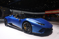 Salon de Genève 2018 - Lamborghini Huracan Performante Spyder bleu mate 3/4 avant droit