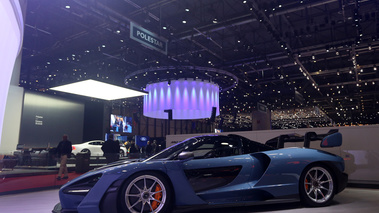 Salon de Genève 2018 - McLaren Senna bleu profil