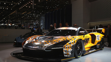 Salon de Genève 2018 - McLaren Senna GTR orange/noir 3/4 avant gauche