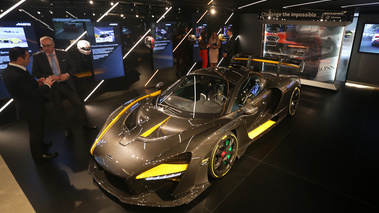 Salon de Genève 2018 - McLaren Senna MSO carbone 3/4 avant gauche 2