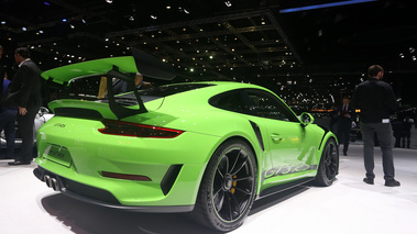 Salon de Genève 2018 - Porsche 991 GT3 RS MkII vert 3/4 arrière droit