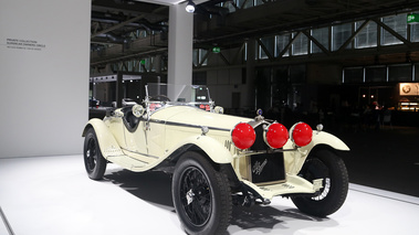 Grand Basel 2018 - Alfa Romeo blanc 3/4 avant droit