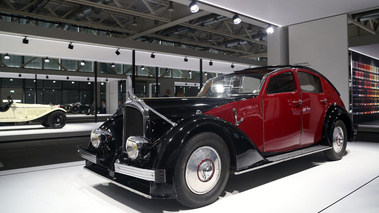 Grand Basel 2018 - Avions-Voisin C25 Aérodyne bordeaux/noir 3/4 avant gauche