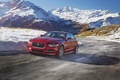 Jaguar XE AWD - Rouge - 3/4 avant gauche dynamique