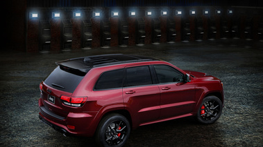 Jeen Grand Cherokee SRT Night Edition - Rouge - 3/4 arrière droit