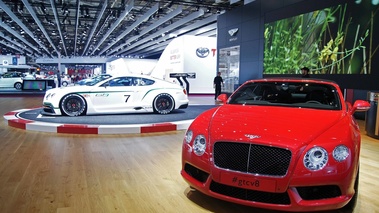 Mondial de l'Automobile de Paris 2012 - Bentley Continental GTC V8 rouge face avant