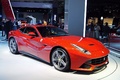 Mondial de l'Automobile de Paris 2012 - Ferrari F12 Berlinetta rouge 3/4 avant droit 2