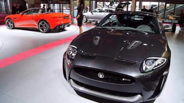 Mondial de l'Automobile de Paris 2012 - Jaguar XKR-S noir face avant