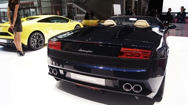 Mondial de l'Automobile de Paris 2012 - Lamborghini Gallardo LP550-2 Spyder bleu face arrière