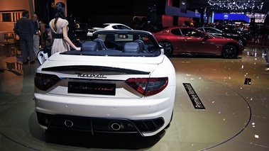 Mondial de l'Automobile de Paris 2012 - Maserati GranCabrio MC Stradale blanc face arrière