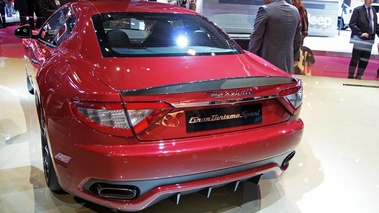 Mondial de l'Automobile de Paris 2012 - Maserati GranTurismo Sport bordeaux face arrière