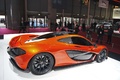 Mondial de l'Automobile de Paris 2012 - McLaren P1 orange profil