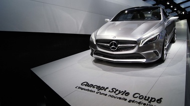 Mondial de l'Automobile de Paris 2012 - Mercedes Concept Style Coupé 3/4 avant gauche